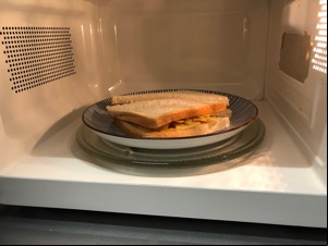 Diagonally-cut crisp sandwich in a microwave