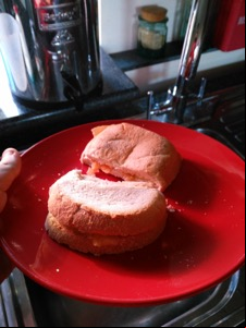 White crisp sandwich with crust slice in use